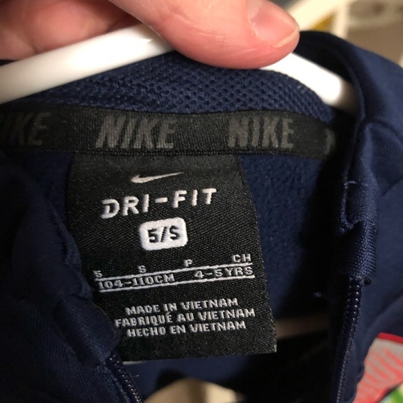 Nike Dri-fit hooded zip up sweatshirt size 5/small. - Picture 6 of 7